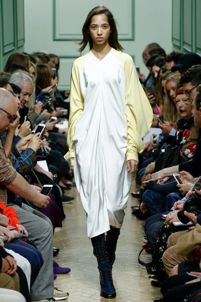 Look 2